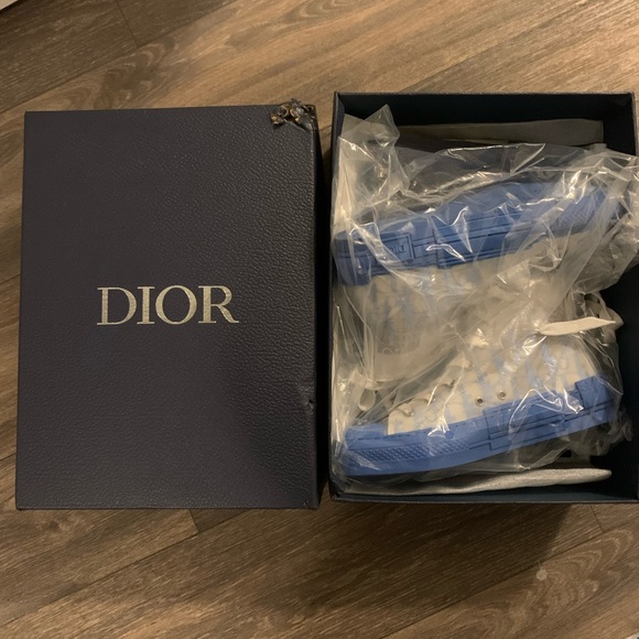 Dior Shoes WORN 3 TIMES! Great condition!!! Too small ! - Picture 8 of 8
